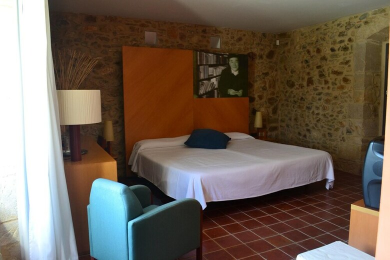 Hotel Arcs De Monells