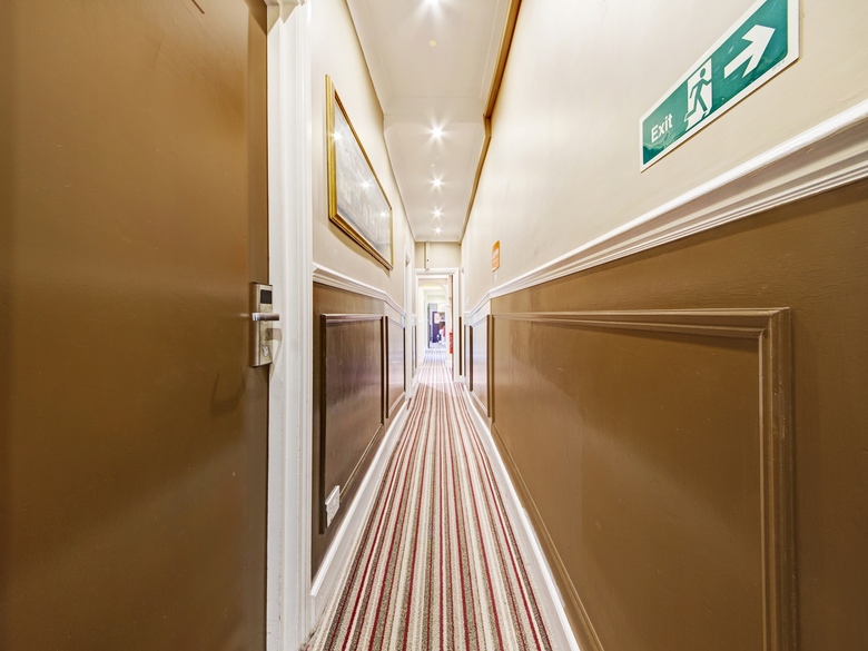 Boston Manor Hotel