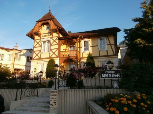 Hostal Penzion Monika
