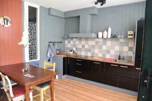 Bed & Breakfast Huisje Onder De Linden