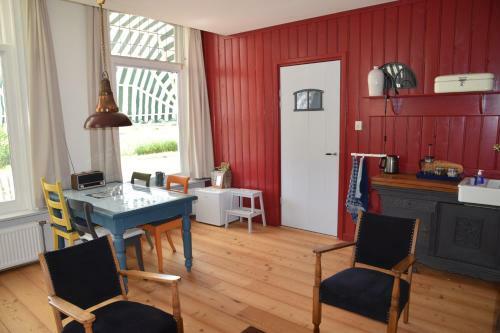 Bed & Breakfast Huisje Onder De Linden