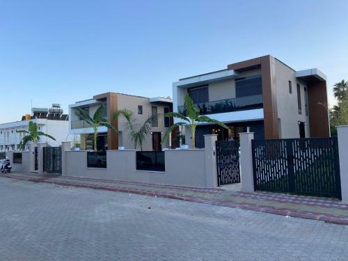 Akin Family Villas