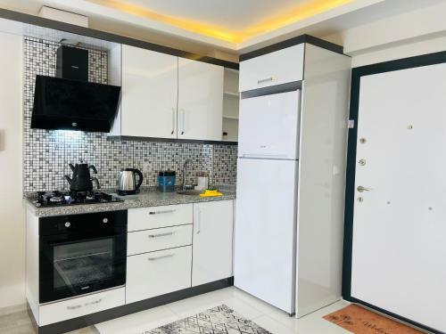 Apartamento Sah?le 100 Metre Sifir E?yali Ferah Da?re