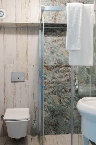 Hostal Rain Rooms And Food