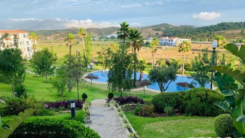 Beautiful Charming Apartment, Mountains View, Pool, Quiet