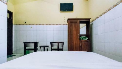 Hotel Shinta 1 Near Stasiun Kertosono