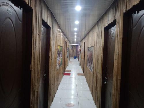 Blizz Hotels- Trishul Express