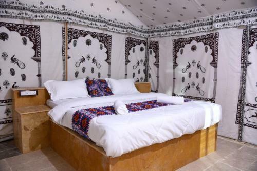 Bed & Breakfast Golden Villa Desert Camp