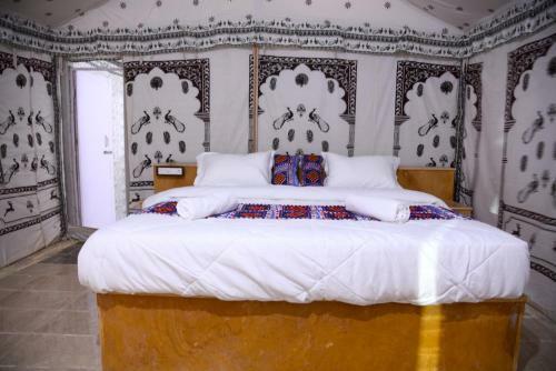 Bed & Breakfast Golden Villa Desert Camp
