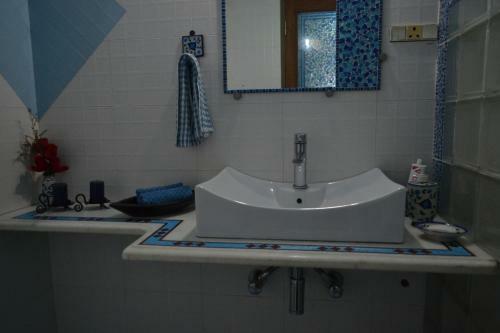Villa Beautiful 4br Farmhouse With Pool And Jacuzzi In Jaipur