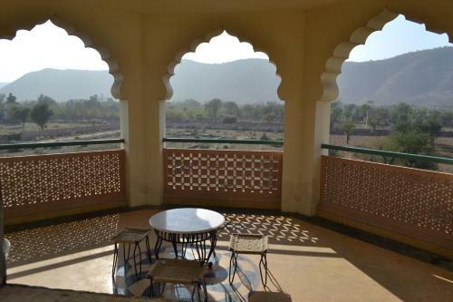 Villa Beautiful 4br Farmhouse With Pool And Jacuzzi In Jaipur