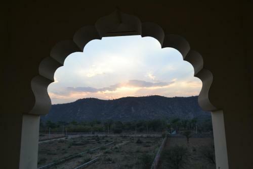 Villa Beautiful 4br Farmhouse With Pool And Jacuzzi In Jaipur