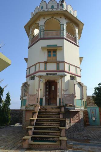 Villa Beautiful 4br Farmhouse With Pool And Jacuzzi In Jaipur