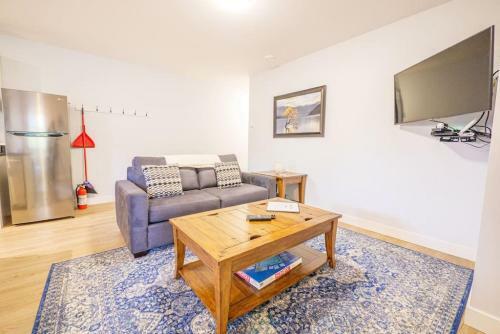 Storm Bay Modern 1 Bed Suite And Chefs Kitchen