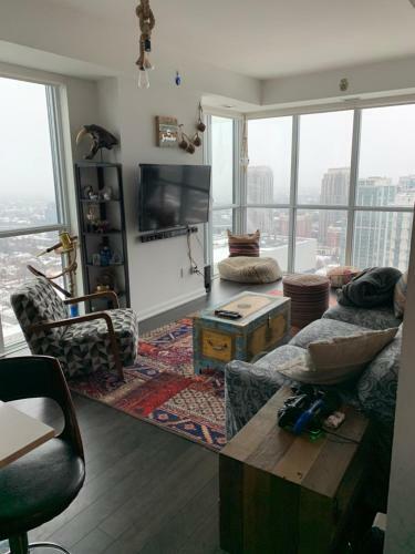 Cozy Boho Apartment North York Skyscraper