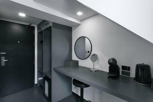 Crew Hotel