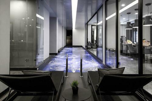 Crew Hotel