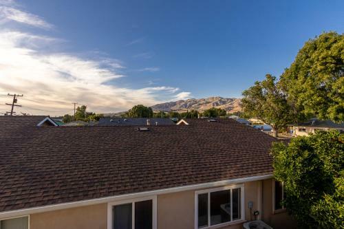 @ Marbella Lane - Cozy Home With Modern Touch