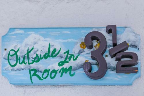 Motel Outside Inn