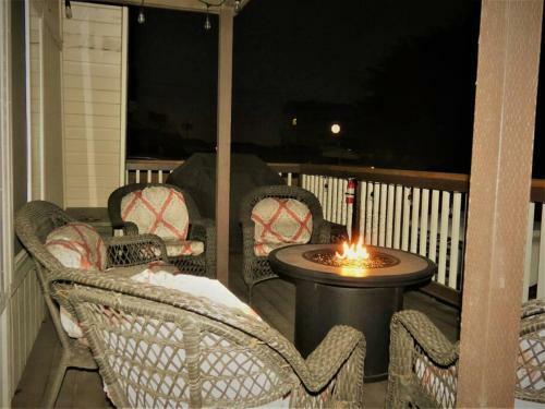 Ocean & Dunes Views~fun Deck~steps To Sandy Beach