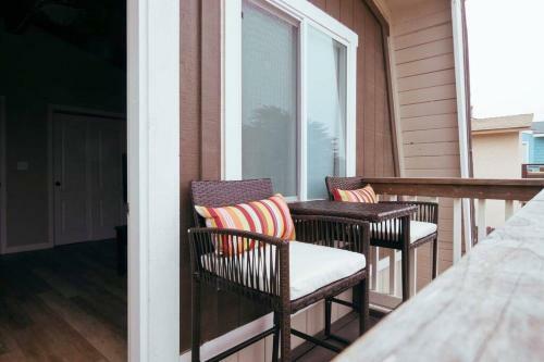 Ocean & Dunes Views~fun Deck~steps To Sandy Beach