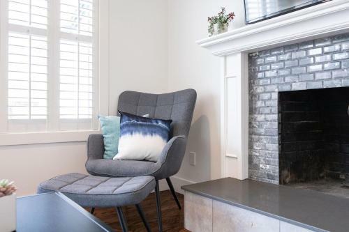 Quiet Coastal Get Away Home - Just Blocks From Ocean Beach And Restaurants
