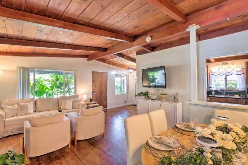 Inviting Home With Fire Pit About 1 Mi To Beach!