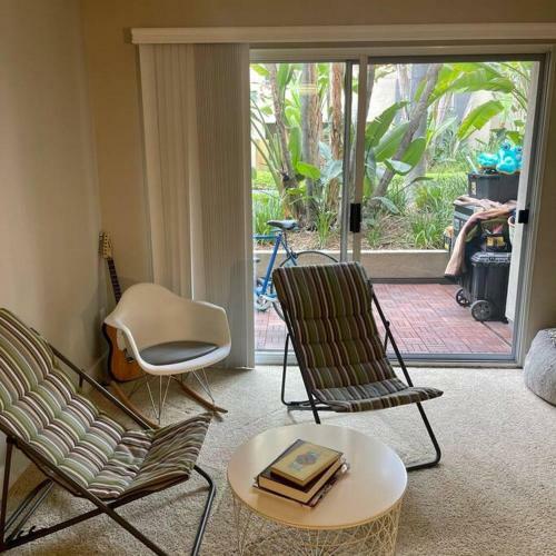 Luxury Apartment Near Rose Bowl