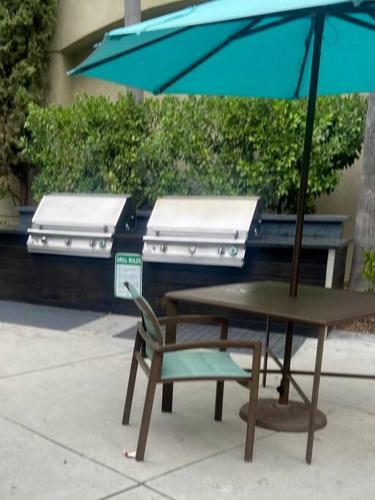 Luxury Apartment Near Rose Bowl
