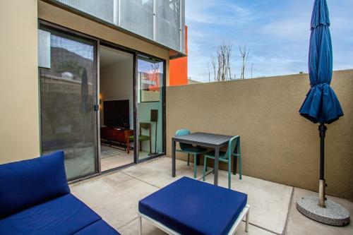 Modern Views 30 Day Minimum Townhouse