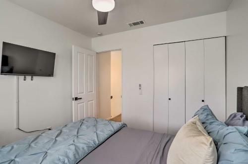 Modern Palm Springs Getaway Near Golf Courses