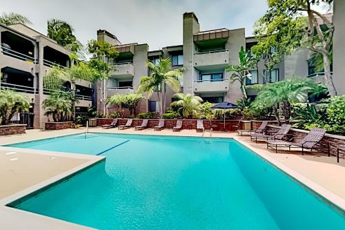 Hotel Pacific Cove Unit 111