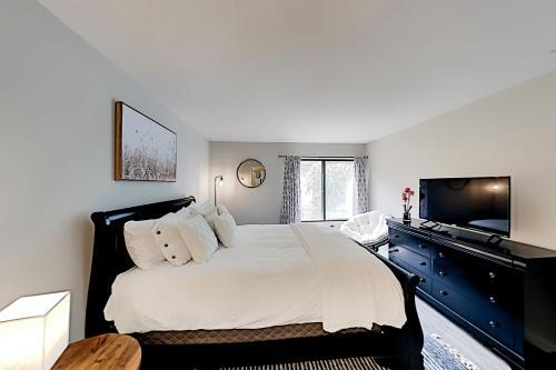 Hotel Pacific Cove Unit 111