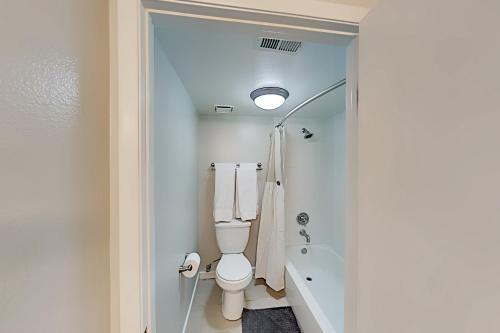 Hotel Pacific Cove Unit 111