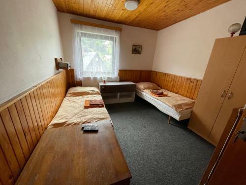 Hostal Penzion - Restaurace U Skrbl�ka