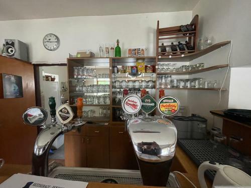 Hostal Penzion - Restaurace U Skrbl�ka