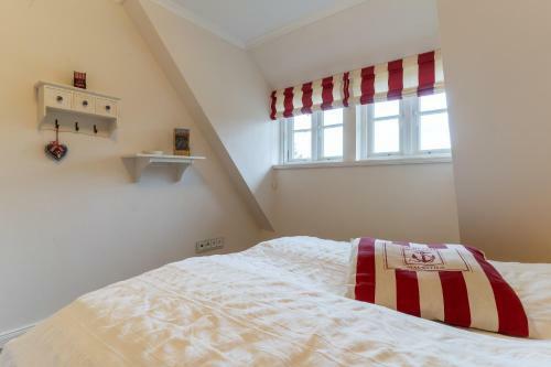 Reetdachhaus Stormhus B�hl Reetdachhaus Stormhus B�hl