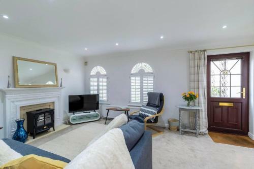 Charming 3-bed House In Lytham Saint Annes