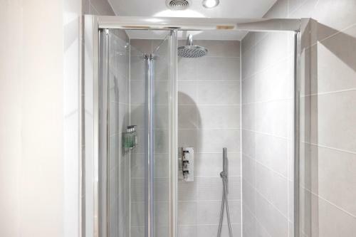 Altido Aurora House: Hot Tub & Sea View
