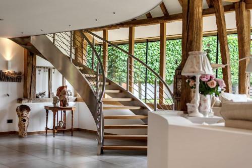 Beautiful Luxury Barn Conversion Rural Canterbury 3 Bed