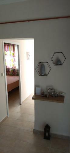 Iro-kostas House 3