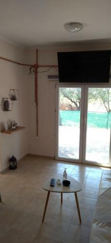 Iro-kostas House 3
