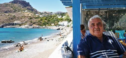 Mr Takis' Seaside Apartment