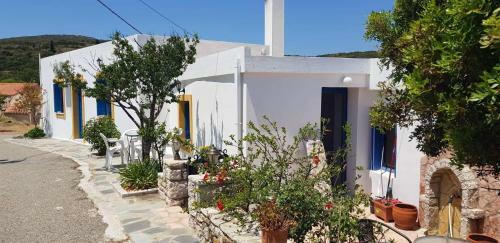 Lourantianika House