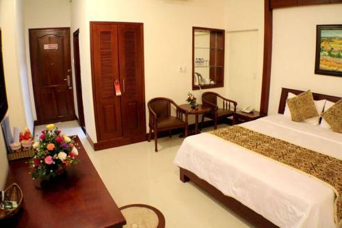 City Hotel 18 Luu Van Lang