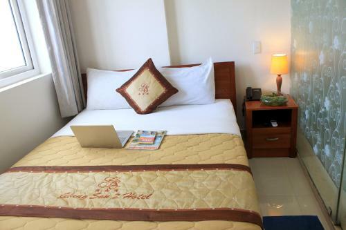Giang Son 2 Hotel