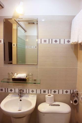 Giang Son 2 Hotel