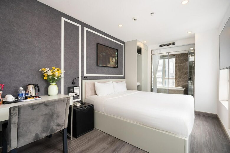 Sunland Hotel