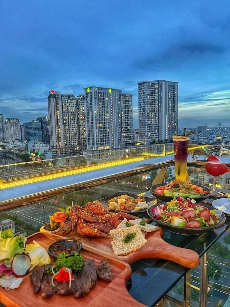 Sunland Hotel