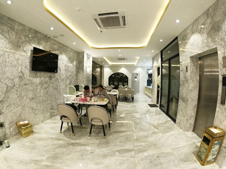 Dinh Phat Hotel